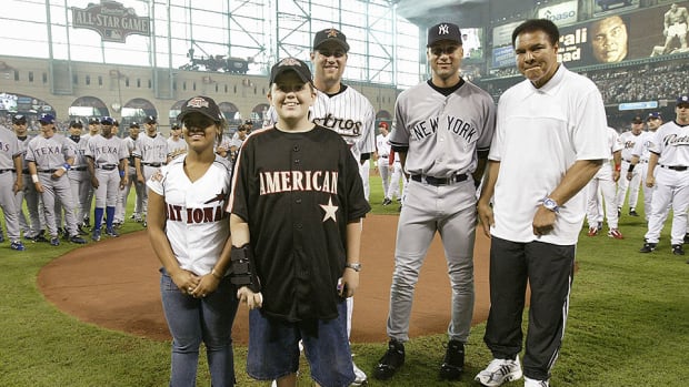 muhammad-ali-derek-jeter-mlb-all-star-game.jpg
